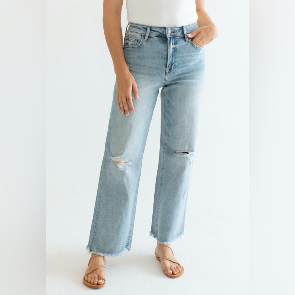 NWOT CJLA Light Wash Dylan Jeans Size 9 - Picture 1 of 9